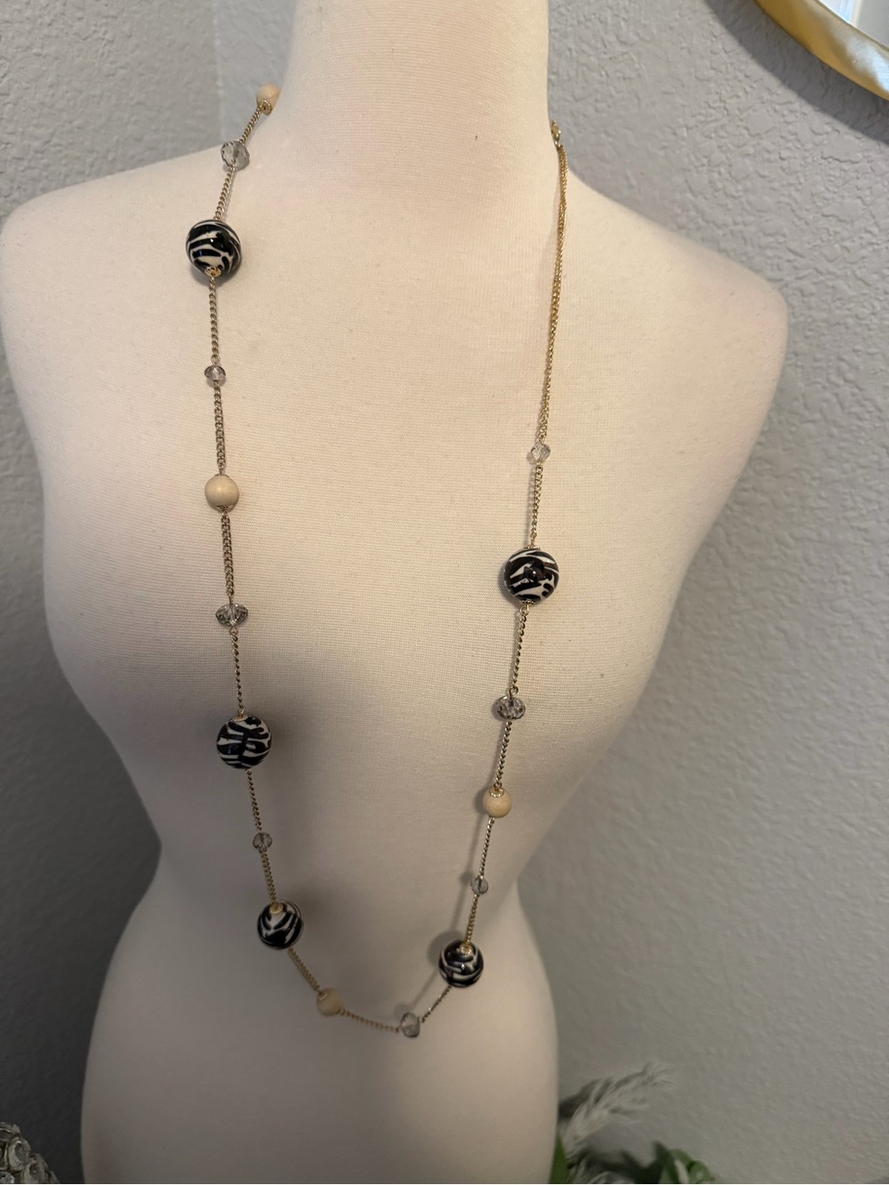 Black and Cream Bead Station Necklace, Bracelet & Earrings